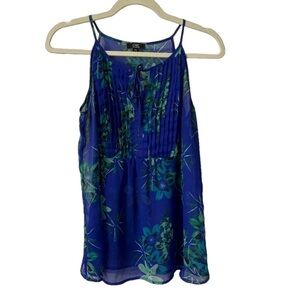 Chic by Jacob blue floral top- size small